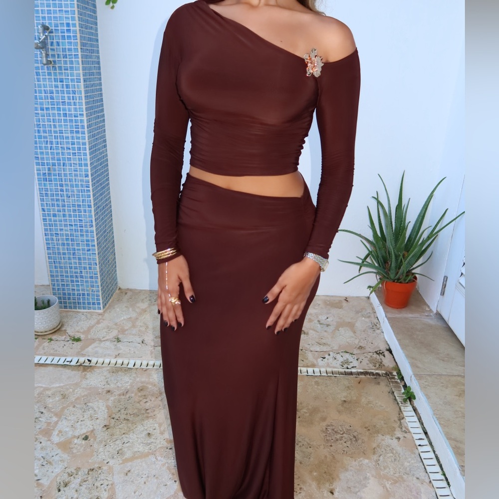 NWT Brown One-Shoulder Long Sleeve Set